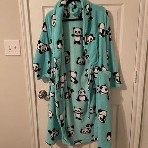 Soft/comfy panda robe
